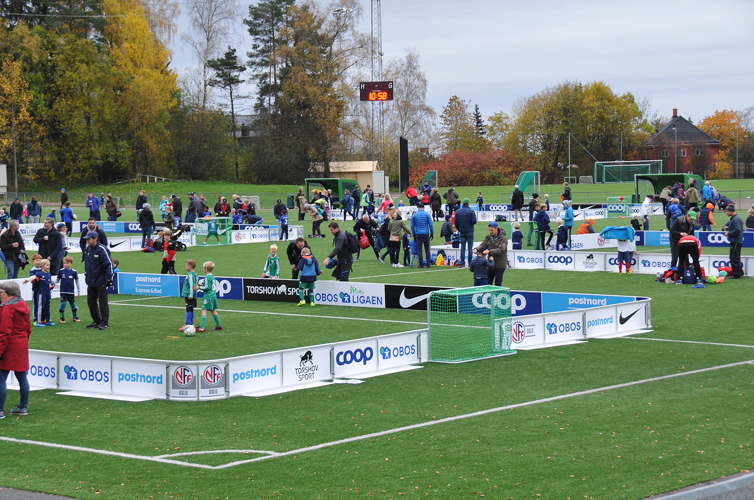 Fußball Spielfeld FOOTBALL PITCH
