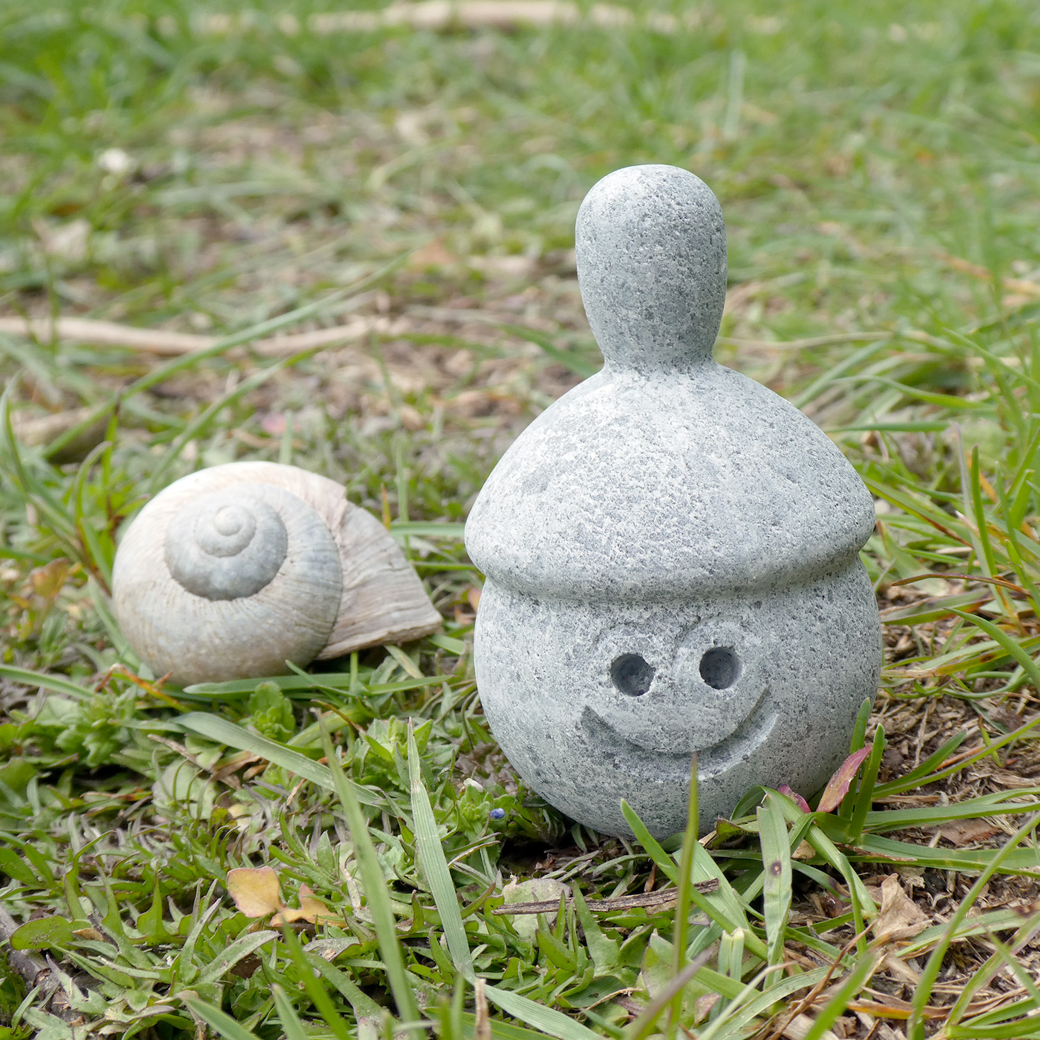 Hukka Design - Jolle - vielseitiger Wichtel als Deko, Talisman, Massagestein oder Glücksbringer Hukka Design - Jolle - vielseitiger Wichtel als Deko, Talisman, Massagestein oder Glücksbringer